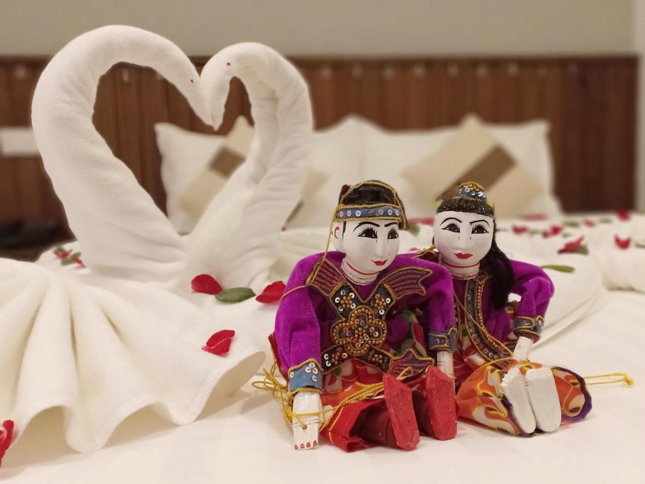 Hotel Duo Swan Mandalay Luaran gambar